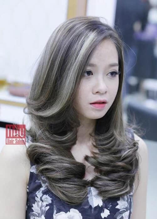 Tóc uốn mái thưa